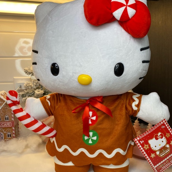 Hello Kitty Gingerbread Greeter - Picture 3 of 4